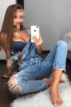 Camilla Escort