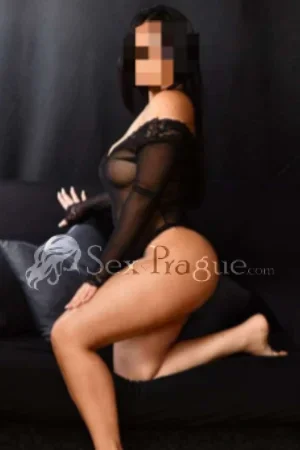 Lana Escort