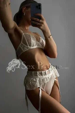 Lucinka Escort