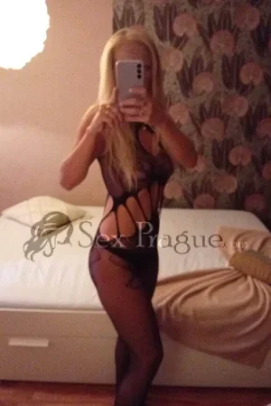 Mischell Escort