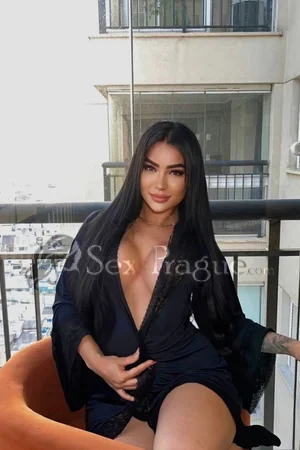Stefany Escort
