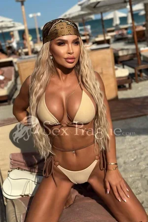 Playmate Ramonka Escort